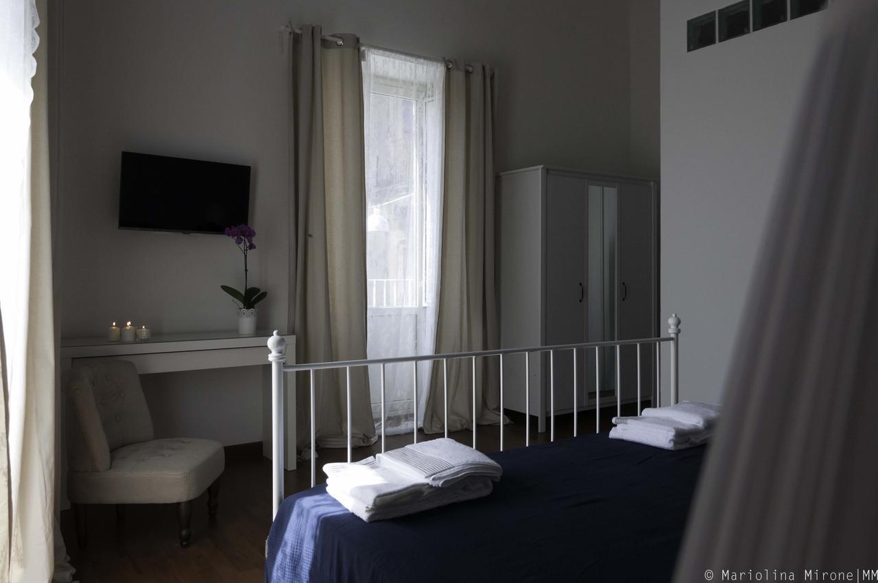 I Balconi Sul Castello Bed & Breakfast คาตาเนีย ภายนอก รูปภาพ