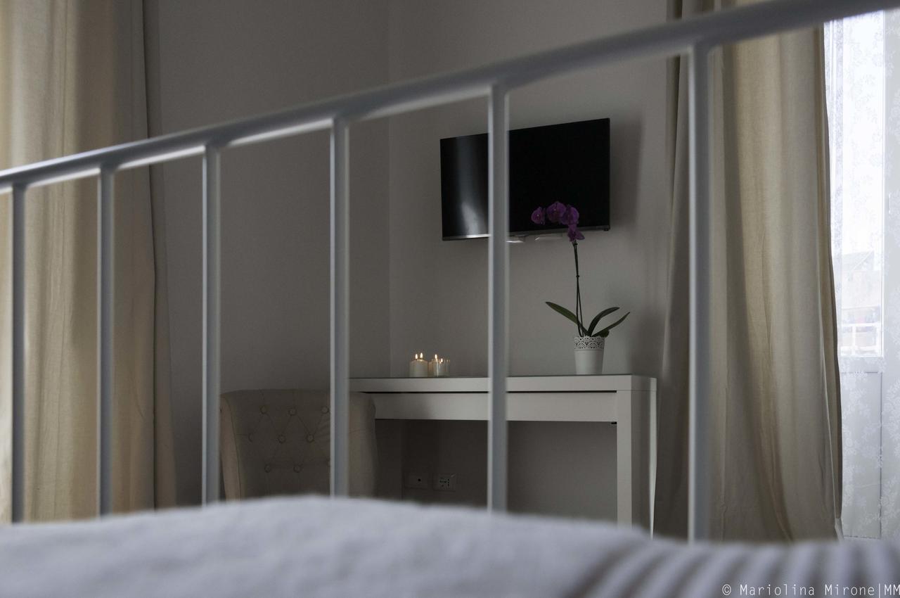 I Balconi Sul Castello Bed & Breakfast คาตาเนีย ภายนอก รูปภาพ
